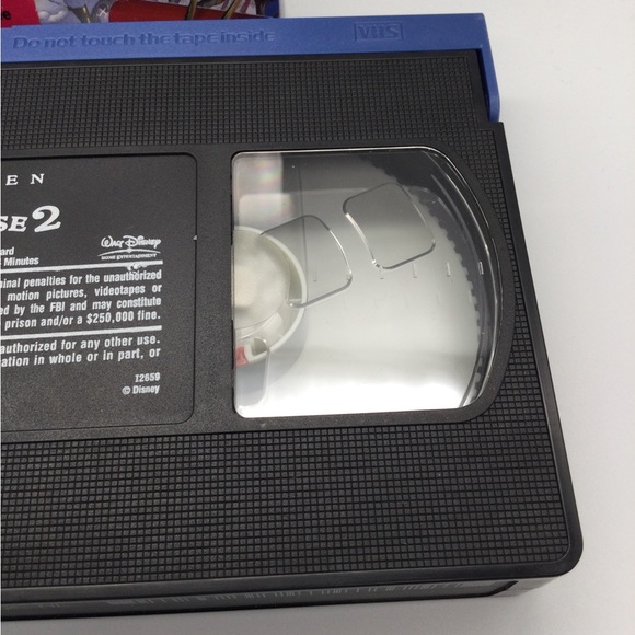 Vintage VHS Santa Clause 2 . Tim Allen yr 2003 - Picture 3 of 8